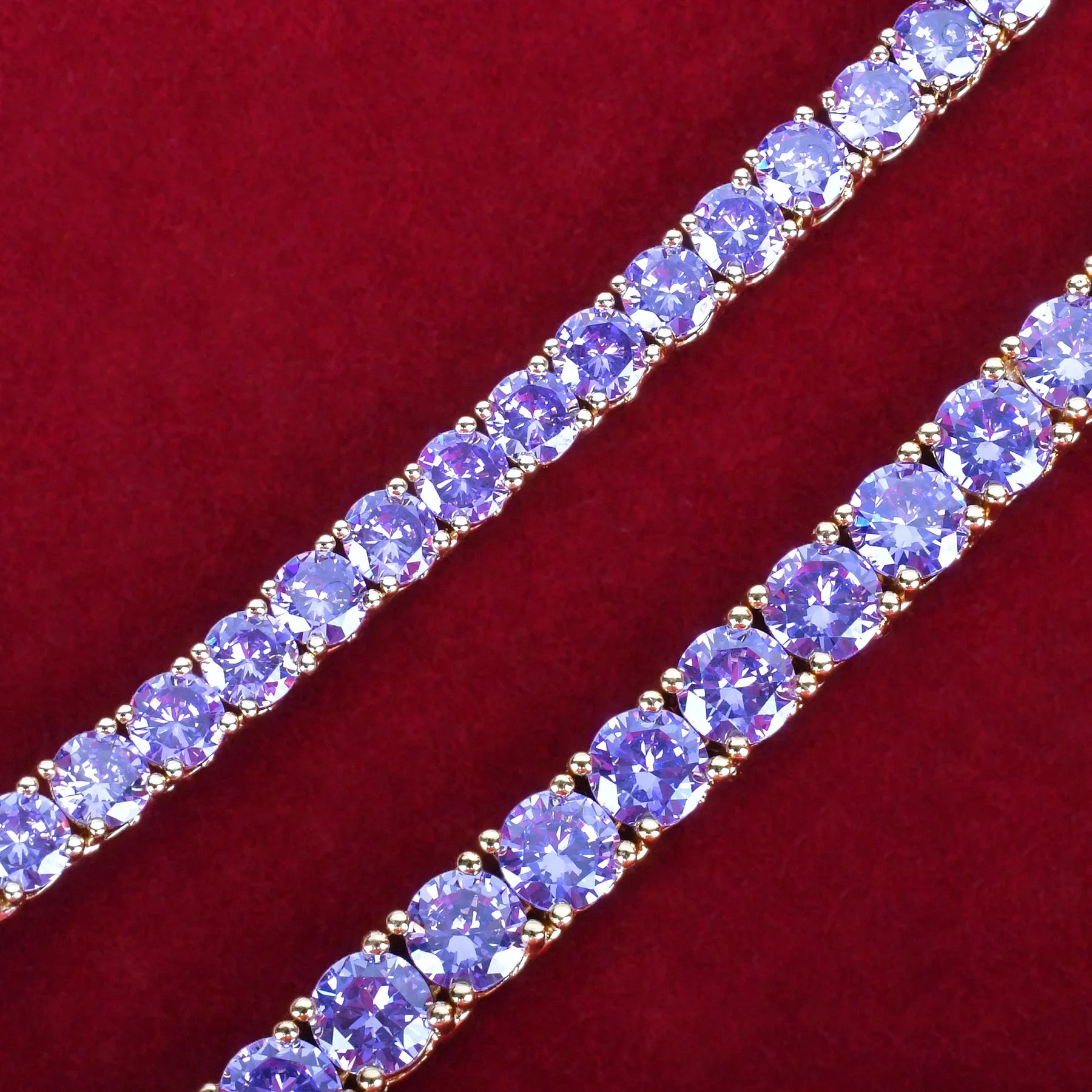 Colar Cravejado de Zircônia Banhado a Ouro 24K